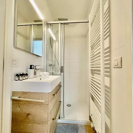 Oneluxstay Near Diamond District Dom wakacyjny *