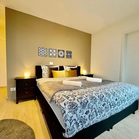 Oneluxstay Near Diamond District * Antwerpia
