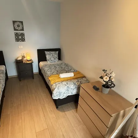 Oneluxstay Near Diamond District * Antwerpia