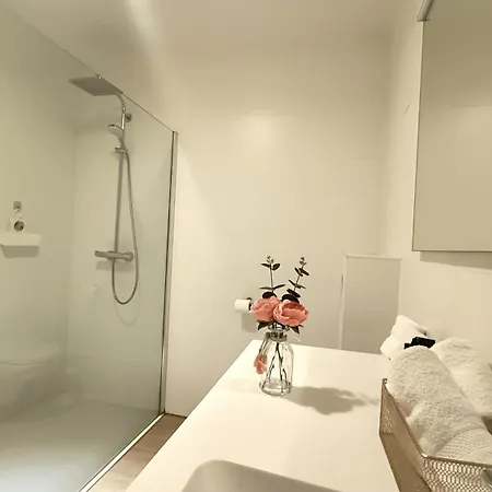 Holiday home Oneluxstay Near Diamond District