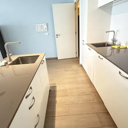 Oneluxstay Near Diamond District Holiday home *