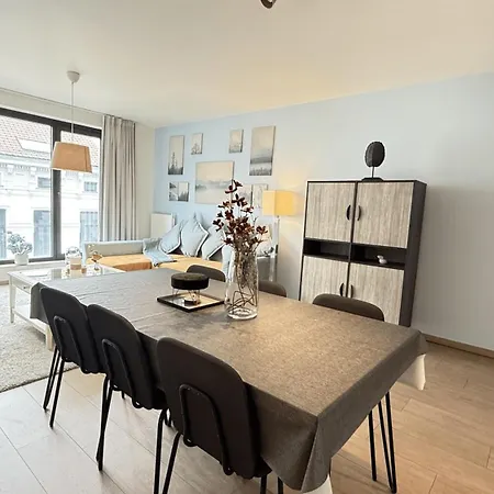 Oneluxstay Near Diamond District Holiday home