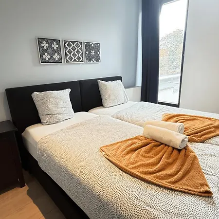 Holiday home Oneluxstay Near Diamond District